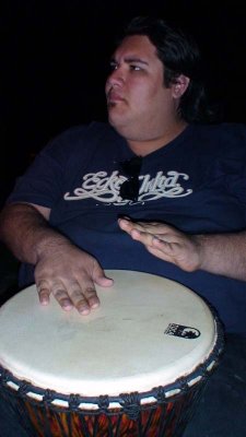 Now Slash has a drum