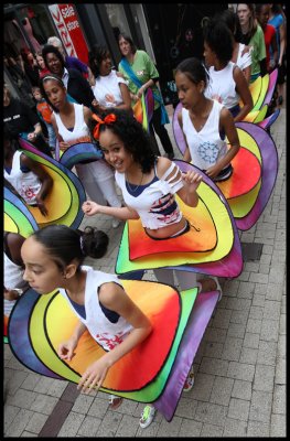 Salsa procession - Los Ninos Con Ritmo (Children With Rhythm)