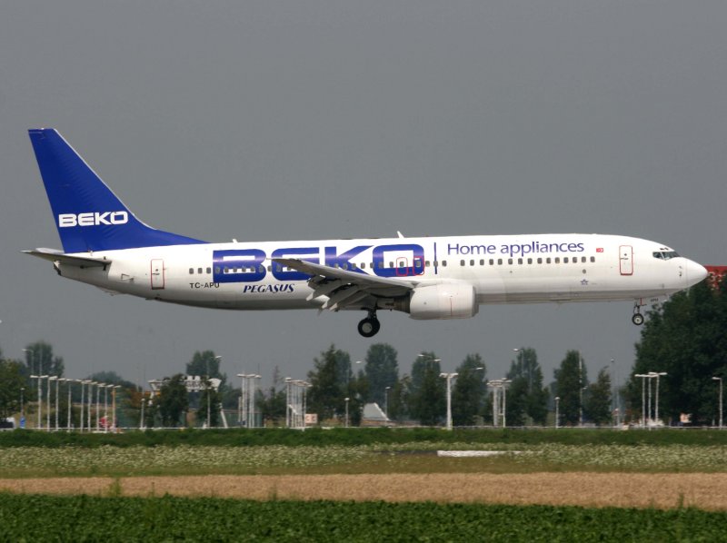B737-800 TC-APU AMS