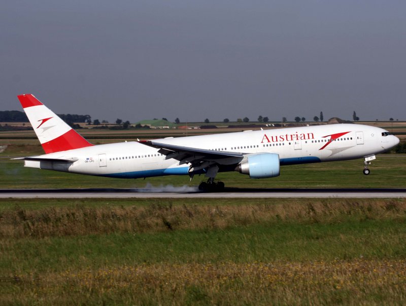 B.777-200  OE-LPC