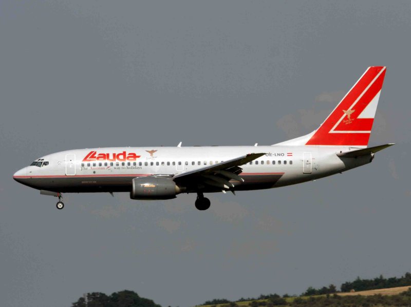 B737-700 OE-LNO