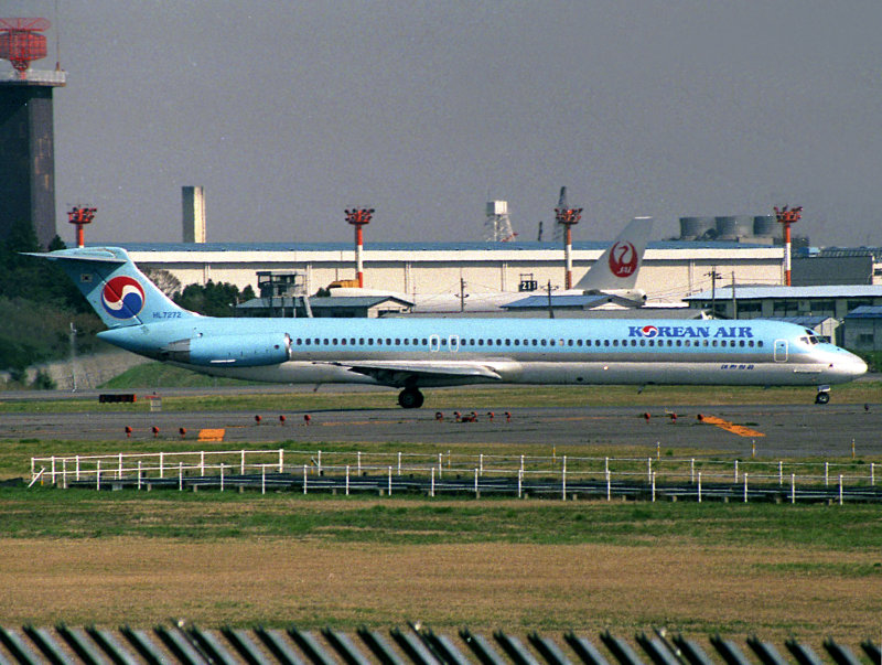 MD82  HL-7272