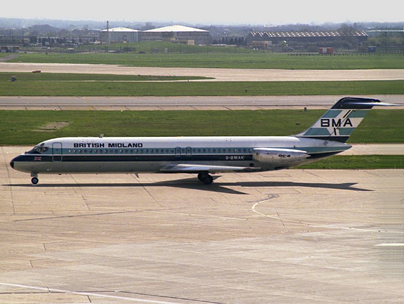 DC9-30  G-BMAK