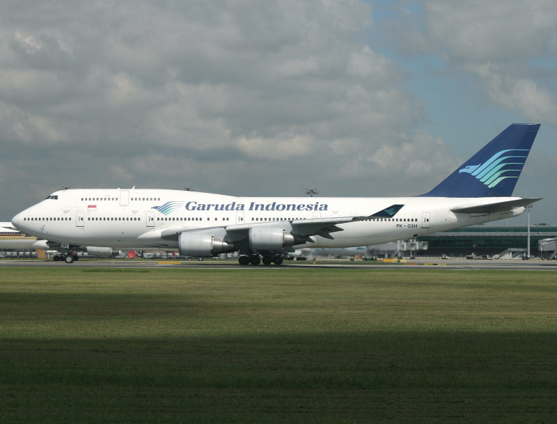 B747-400 PK-GSH