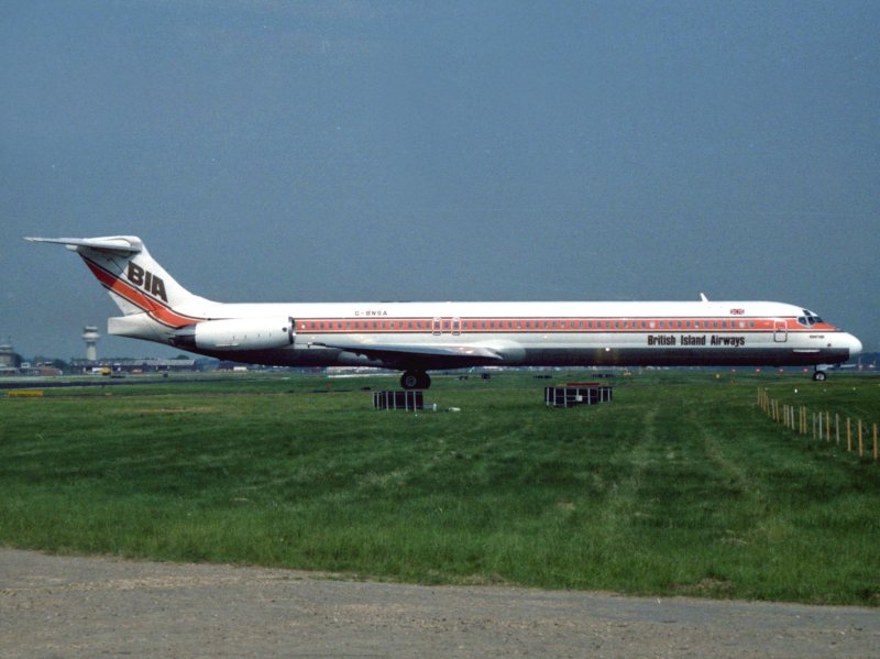 MD83 G-BNSA