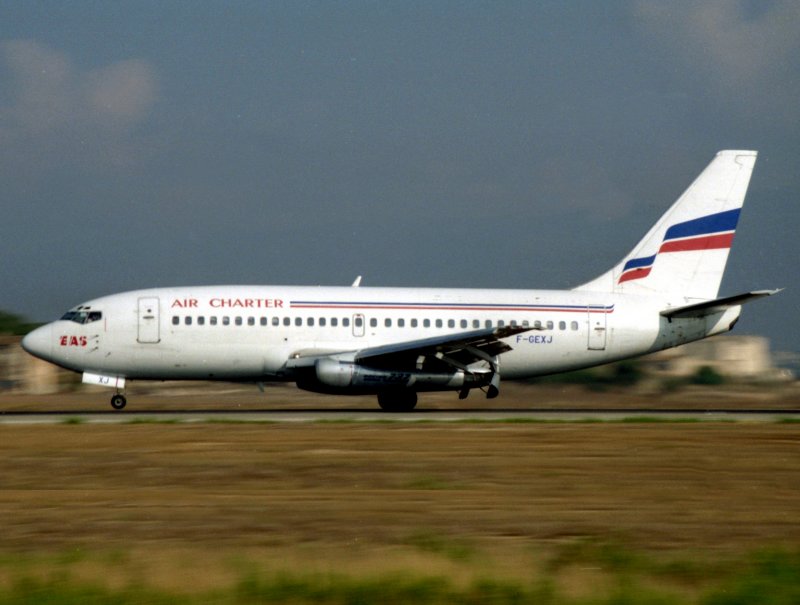 B737-200 F-GEXJ