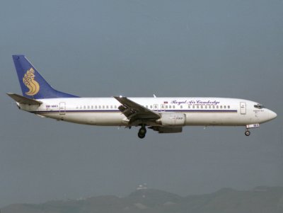 B737-400 9M-MMX