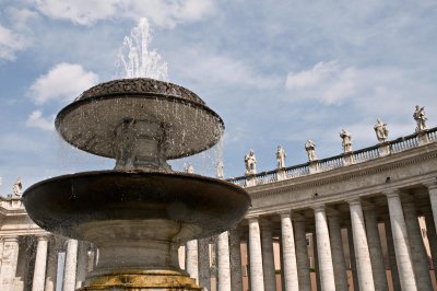 Saint Peter's Square 2.jpg