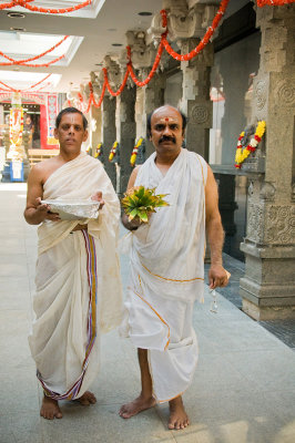 Members of temple make offerings