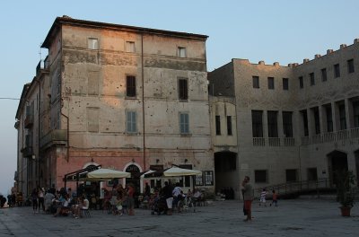 Piazzaen i gamlebyen 2.jpg