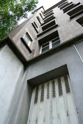 Old building (Levallois)
