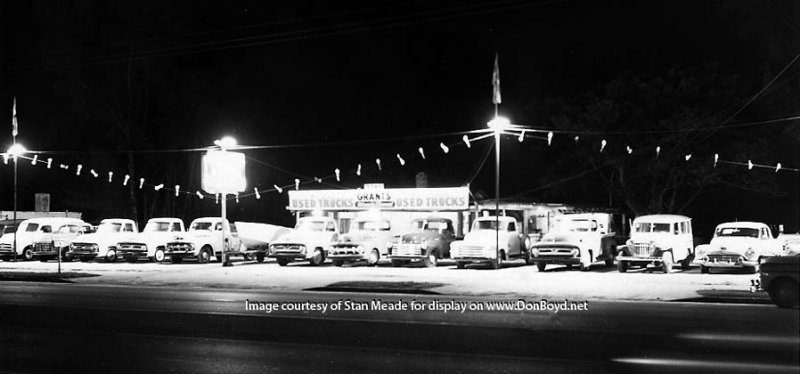 1957 - Grants Used Trucks on N. W. 7th Avenue, Miami