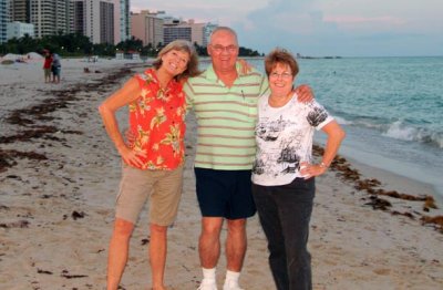 July 2008 - Brenda, Don and Linda Mitchell Grother
