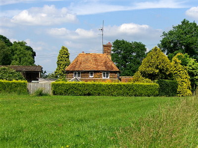 COTTAGE ON BINES GREEN