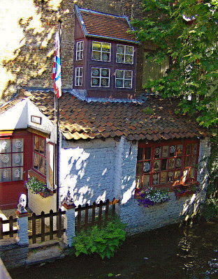 CANALSIDE COTTAGE