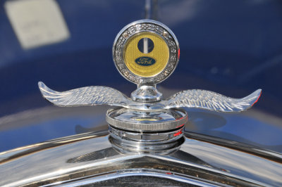 1931 Ford hood ornament