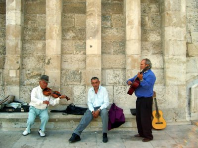 street musicians at the buda castle