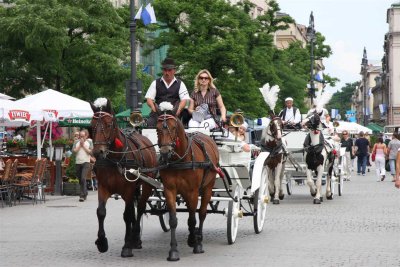 Horse drawn carriages at Rynek Glowny
