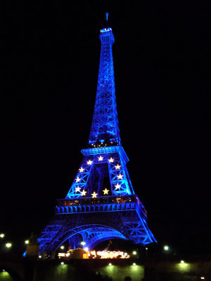 Eiffel Tower in Blue_2_2008.jpg