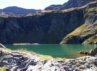 Lac d'Isabe (1925 m) et pic de Sesques (2606 m)