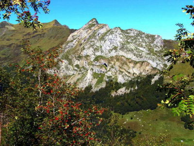 Pic Montaut (2016 m) vu du Sud.