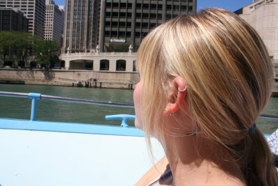 alex on the chicago river