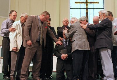 PastorMattInstalled071308 060.jpg