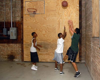 danny schoolin tyvell.jpg