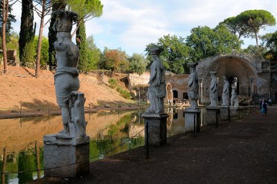 Caryatid Statues