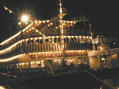 Belle of Louisville with the Spirit of Jefferson