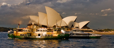 Sydney Ferries leaving Circular Quay