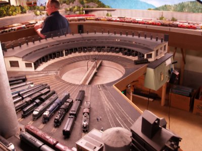 The roundhouse and engine servicing facilities at Shenandoah Yard.