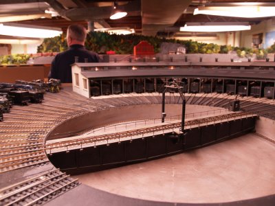A shot of the remainder of the roundhouse and turntable, both scratchbuilt by the owners father.