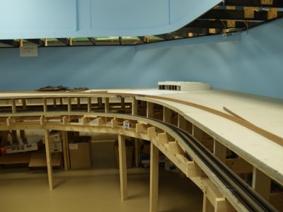 The corner of Glenville Yard showing the roundhouse mockup.