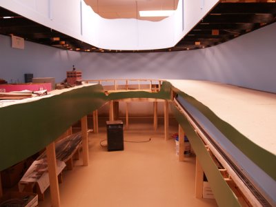 Fasica installed for the lower level. Glenville Yard arrival/departure tracks on right, Bovine on the left.