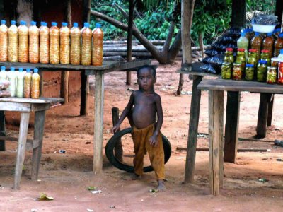 067 young salesman Ankarafantsika 081027 S. Lithner