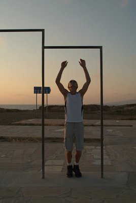 Chris Doing Chin Ups 02