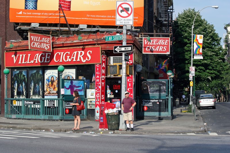 Intersection at 7th Avenue