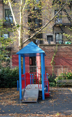 Children's Playground at 6th Avenue