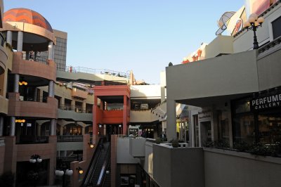 Westfield Horton Plaza Shopping and Entertainment Complex - San Diego