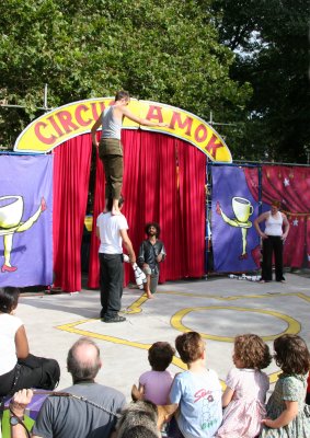 Circus Amok Performance - Juglers