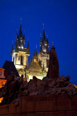 staromestska namesti by night 1