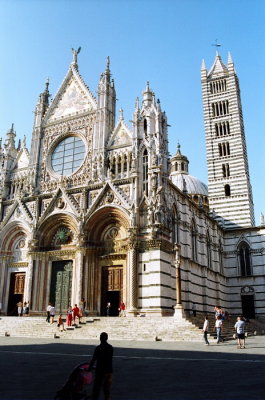 56720061-2.jpg