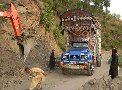 A Typical Pakistani Truck - P11606452.jpg