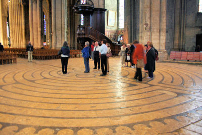 Chartres labyrinth overnatural experience