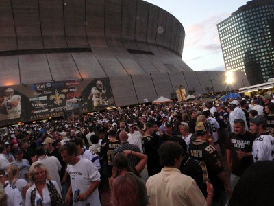 Superdome crowd