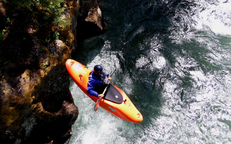 KAYAKING OFF A ROCK