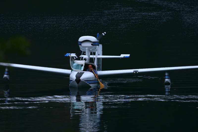 PADDLING INTO DOCK