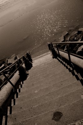 STEPS TO THE BEACH