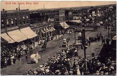 OK Perry North Side of Square 1909.jpg